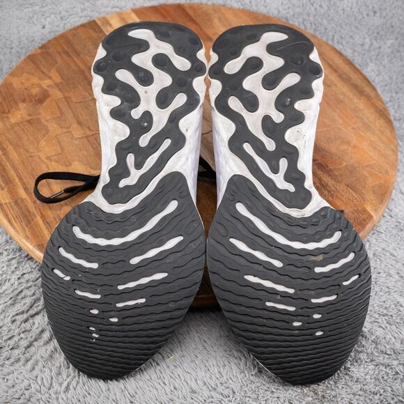 Nike React Flynit CD4371-012 Men’s Size US 10 Black White Running - Picture 7 of 7